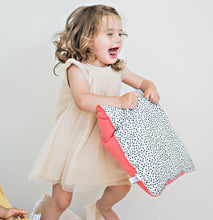 Charger l'image dans la galerie, COUSSIN COLÈRE